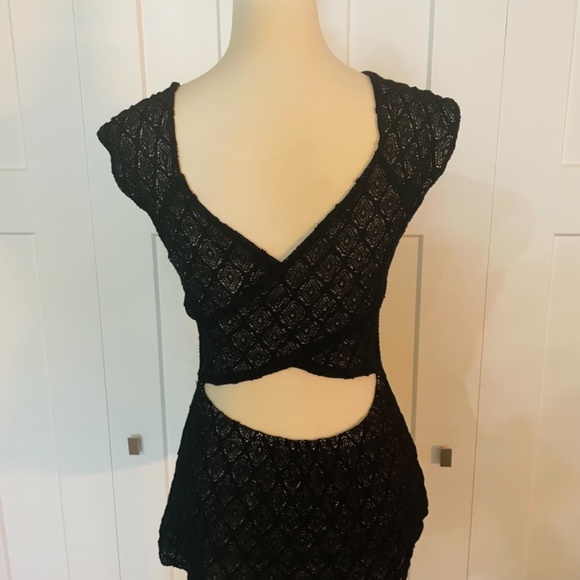 NWT Anthropologie Cross Back Fitted Lace Top - Picture 3 of 5
